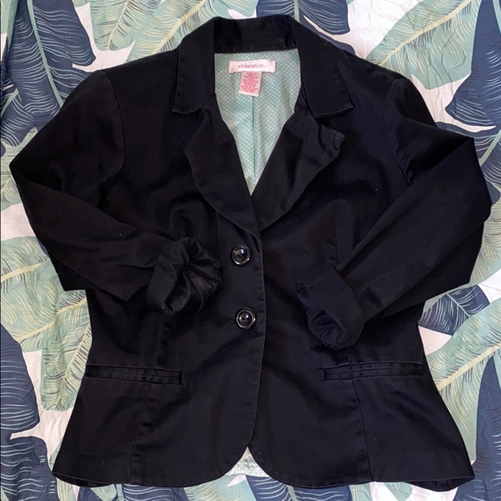 Crop black blazer